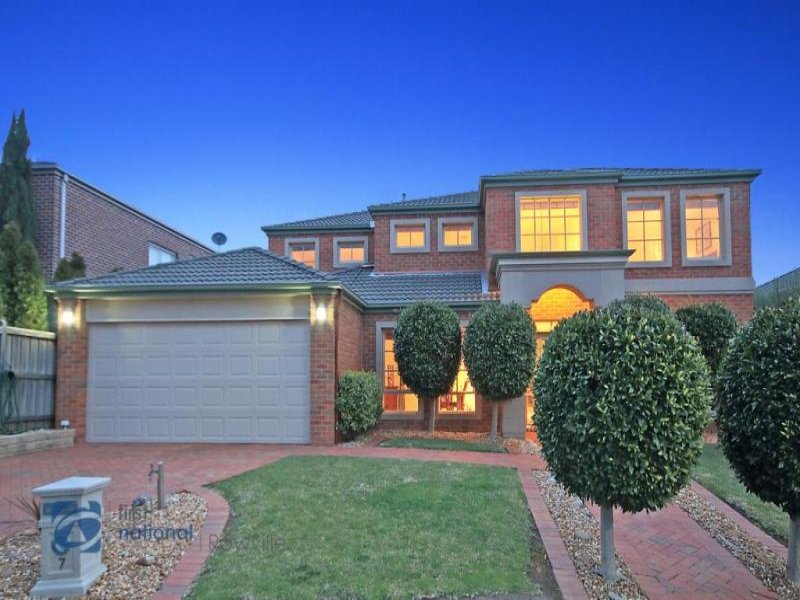 7 Sovereign Crest Boulevard, Rowville, VIC 3178