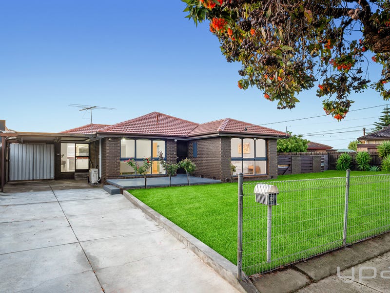 18 Scampton Crescent, Tullamarine, Vic 3043 - Property Details