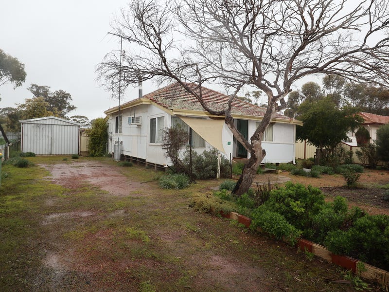 19 Collins Street, Wickepin, WA 6370