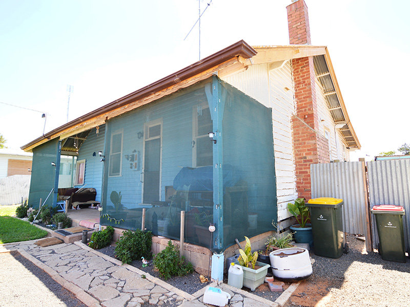 20 Railway Terrace, Ouyen, Vic 3490 Property Details