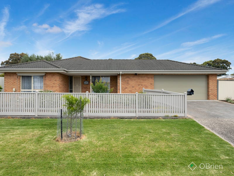 18 Trentham Way, Langwarrin, VIC 3910