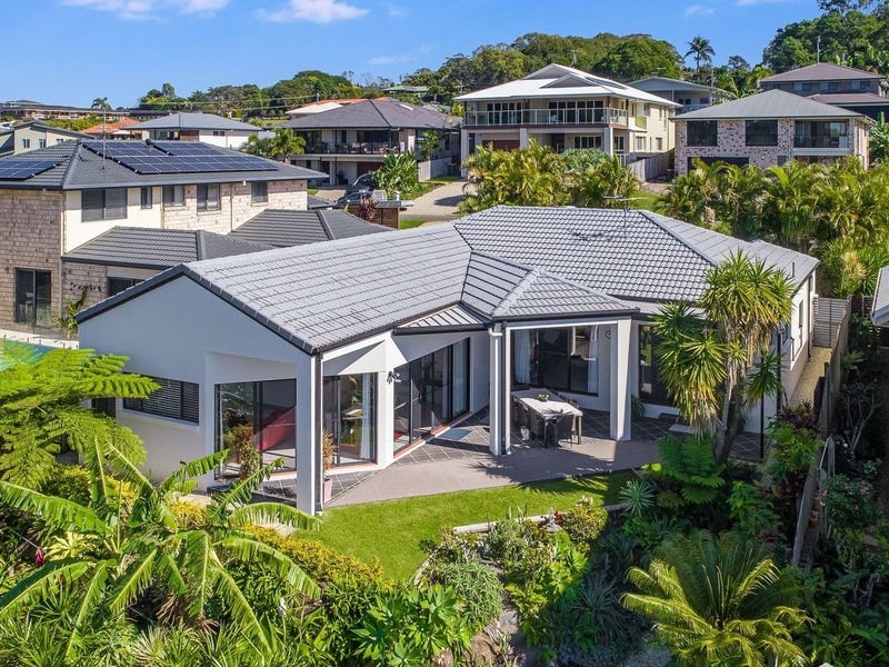 11 Mourne Terrace, Banora Point, NSW 2486