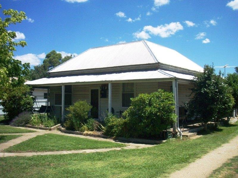 11 Myrtle Street, Myrtleford, VIC 3737 - realestate.com.au