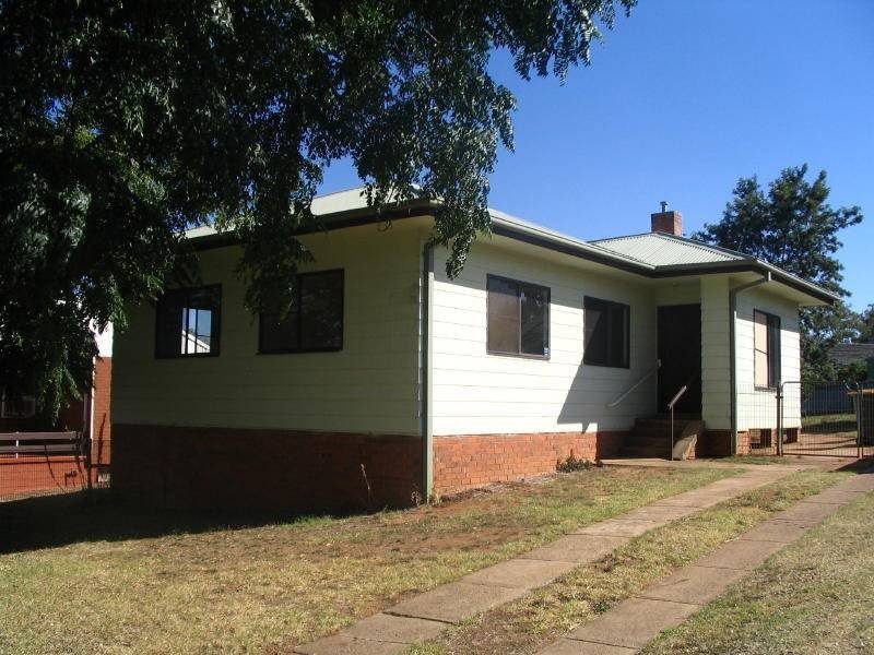 11 Musgrave Street, Young, NSW 2594 Property Details