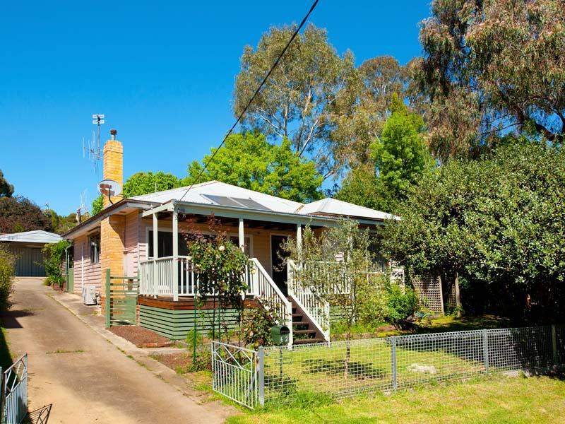 62 Doveton Street, Castlemaine, Vic 3450 Property Details