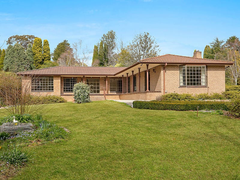 2 Fairway Drive, Bowral, NSW 2576