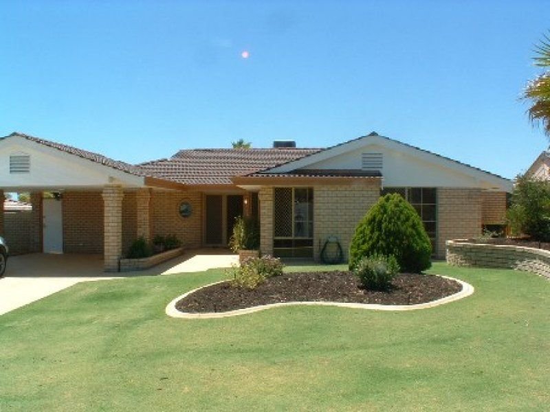 7 Mooring Cres, Ocean Reef, WA 6027