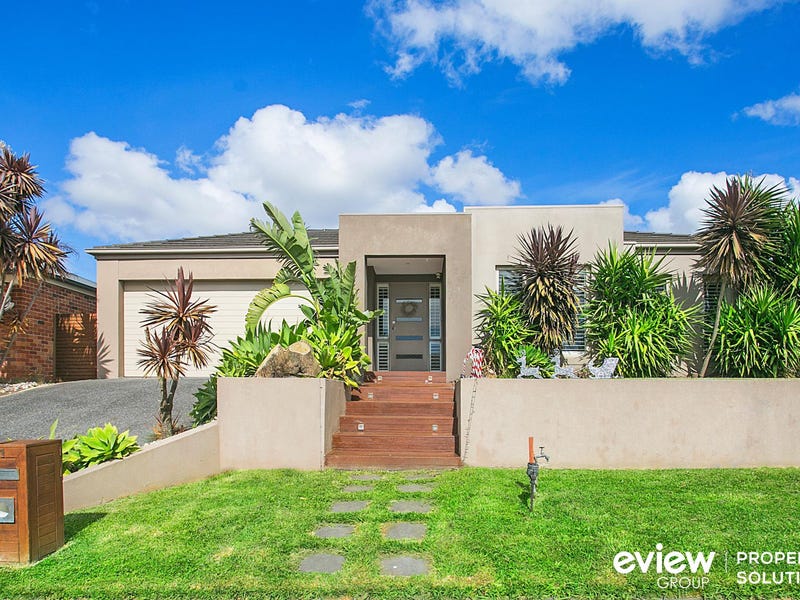 11 Emerald Rise, Skye, VIC 3977