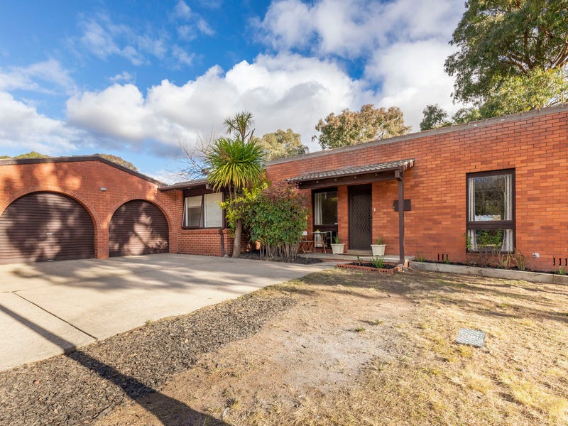 2 Dangar Place, Charnwood, ACT 2615 Property Details