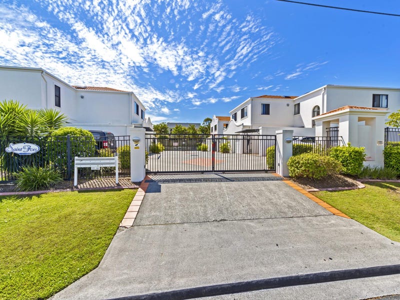 7795 Bamboo Avenue, Benowa, QLD 4217