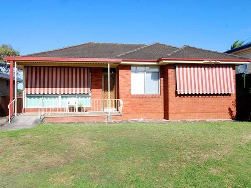 215 Princes Highway, Dapto, NSW 2530