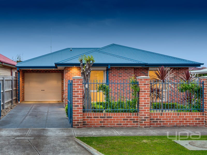 1/5 Gibbons Street, Werribee, Vic 3030 Property Details