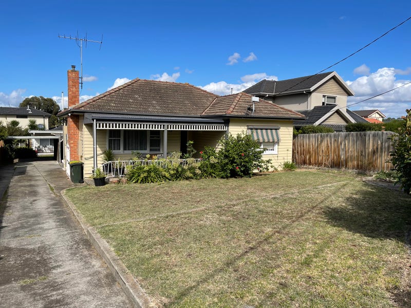 13 Winifred Street, Oak Park, VIC 3046