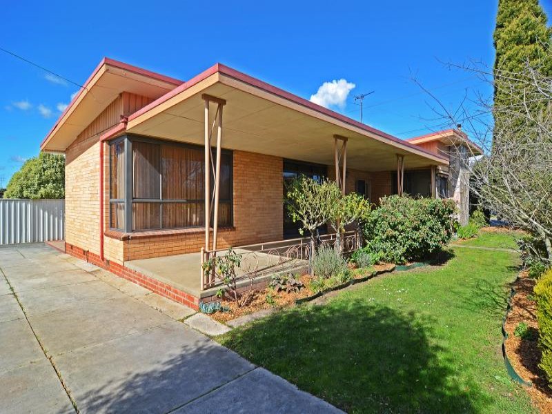 1022 Norman Street, Wendouree, Vic 3355 Property Details
