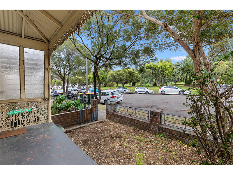 27 Gould Avenue, Lewisham, NSW 2049 Property Details