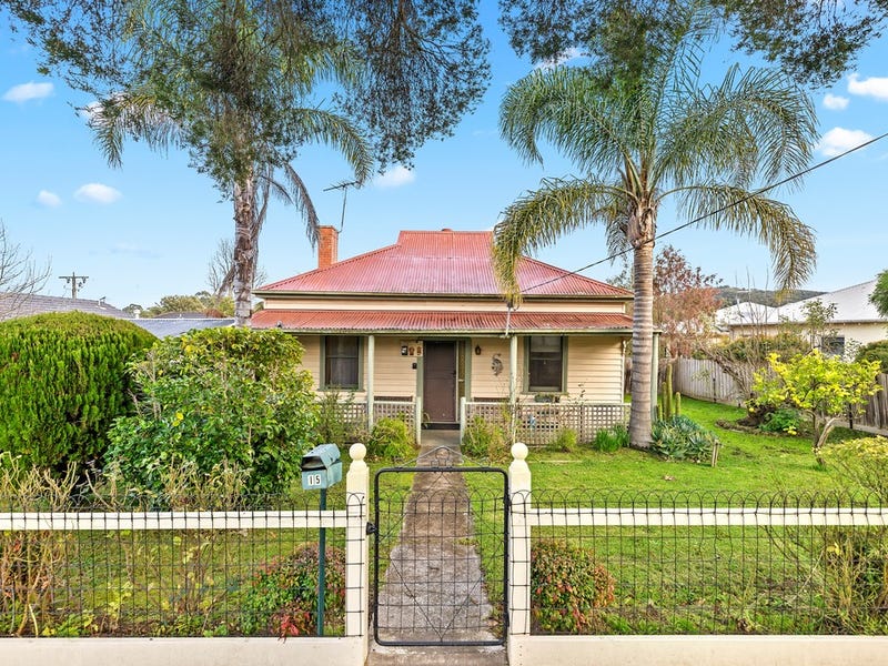 15 Saint Leonards Road, Healesville, Vic 3777 Property Details