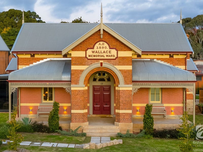 19 Warner Road, Beechworth, Vic 3747 House for Sale