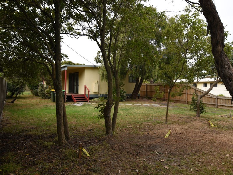 18 Anglers Road, Cape Paterson, VIC 3995