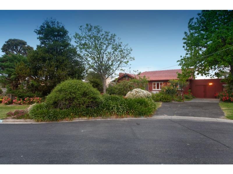 28 MacDonald Grove, Mornington, Vic 3931 Property Details