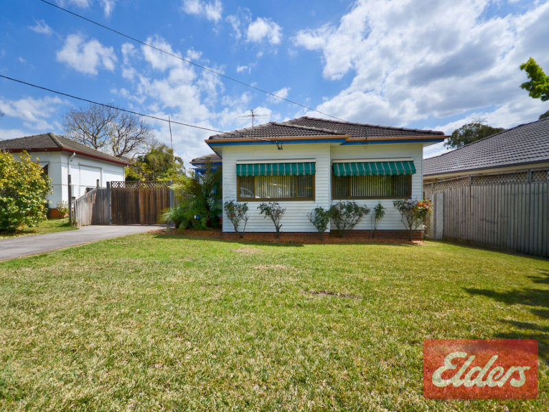 4 Reynolds Street, Toongabbie, NSW 2146