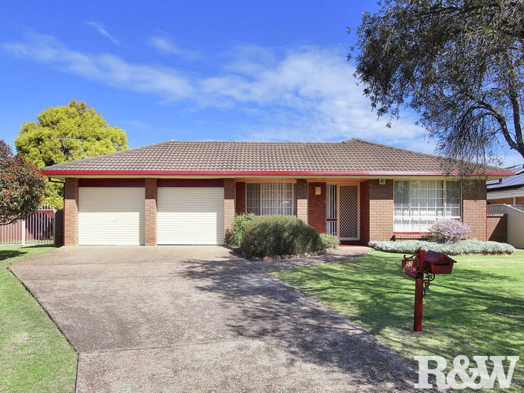 52 Solander Drive St Clair Nsw 2759 Realestate Com Au