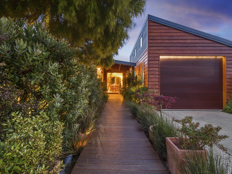 15 Joyce Street, Apollo Bay, VIC 3233