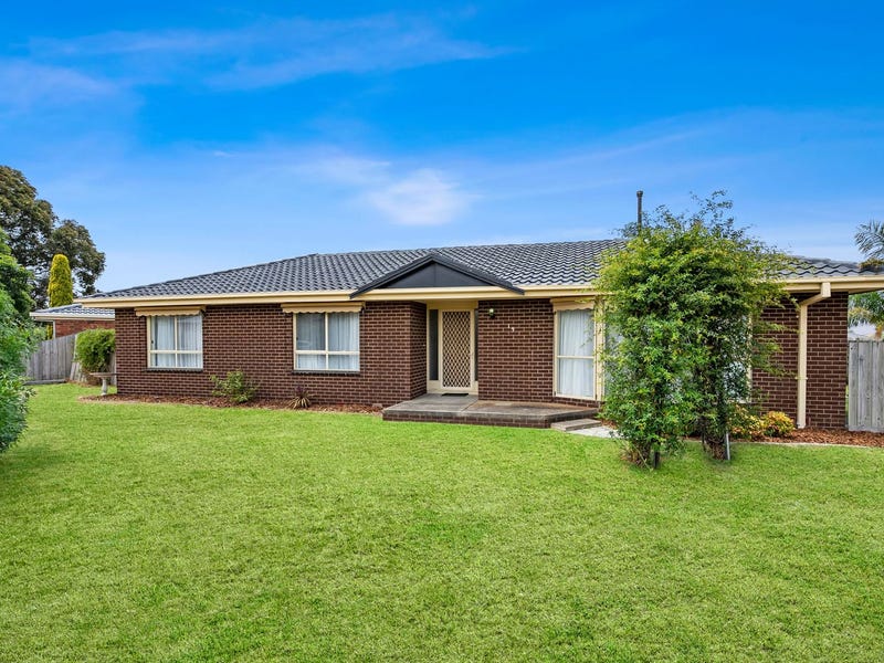 19 Strathire Gardens, Hamlyn Heights, VIC 3215
