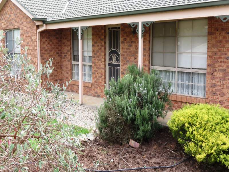 28 Pattison Drive, Kangaroo Flat, VIC 3555