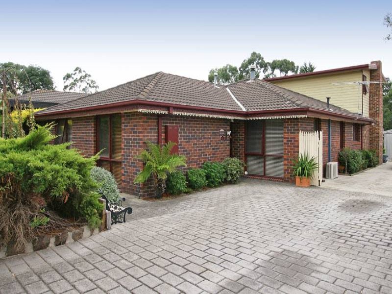 99 Warrawee Circuit, Frankston, Vic 3199 Property Details