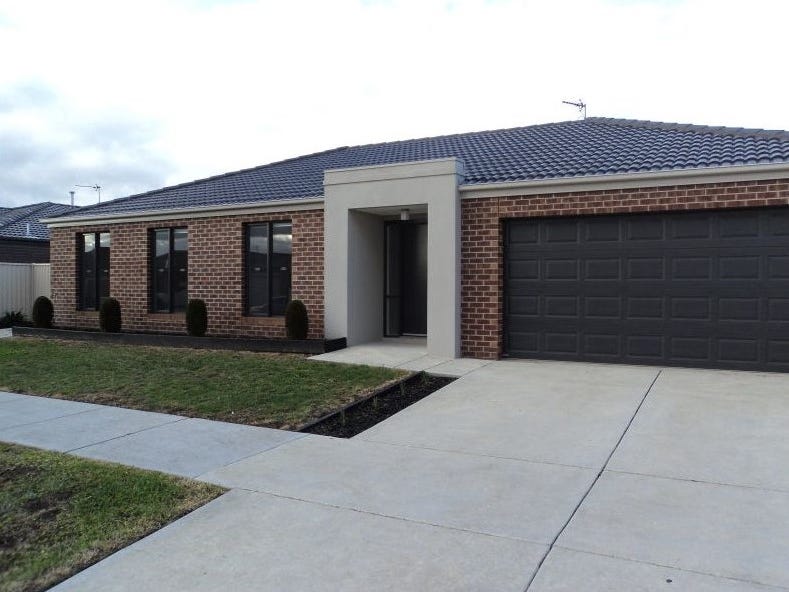13 Stella Drive, VIC 3356