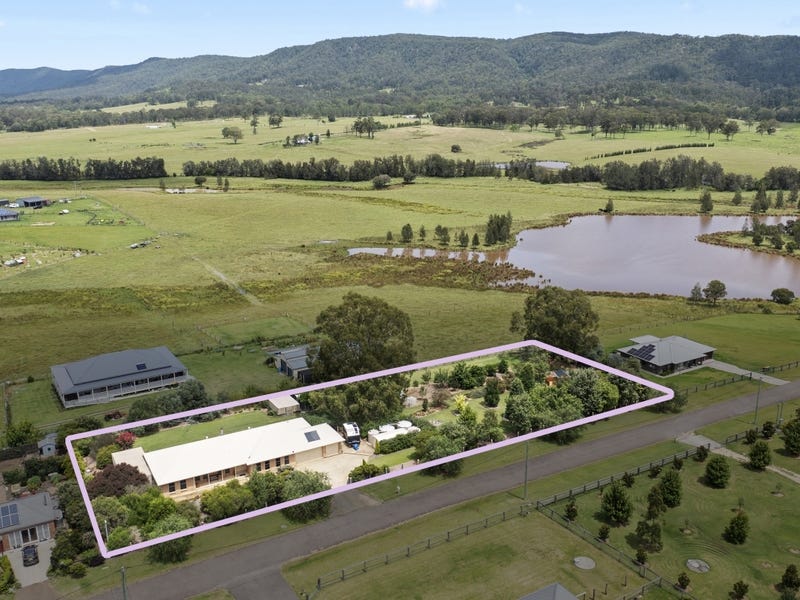 3 Tenth Avenue, Millfield, NSW 2325