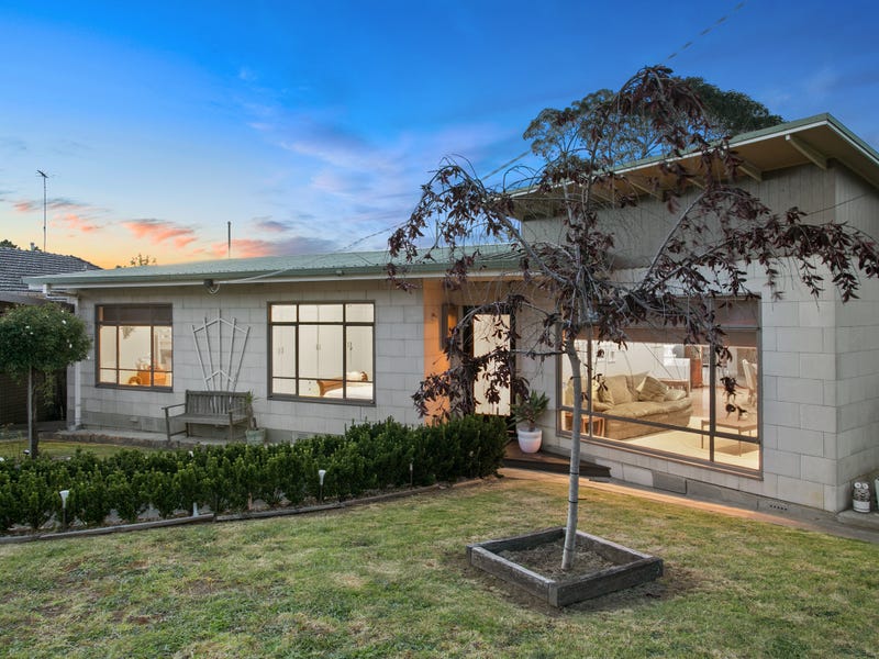 30 Iona Avenue, Belmont, Vic 3216 Property Details