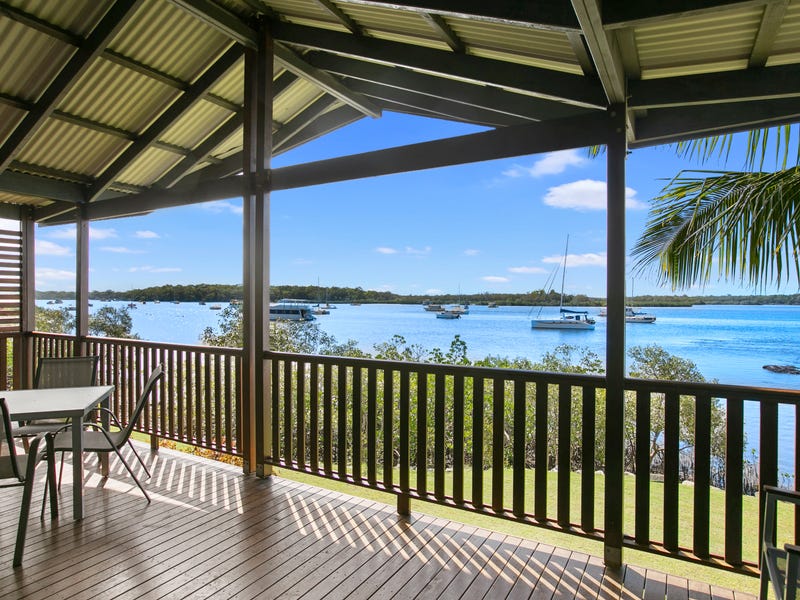 14 The Villa " Key Largo ", Tin Can Bay, Qld 4580 Villa for Sale