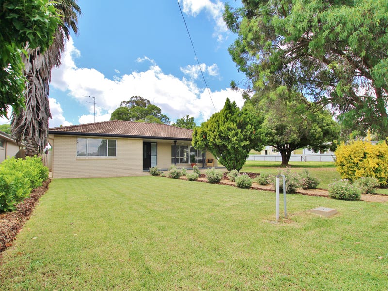 14 Briggs Street, Young, NSW 2594 Property Details