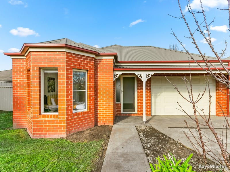 6 Bimberi Lane, Pakenham, Vic 3810 Property Details