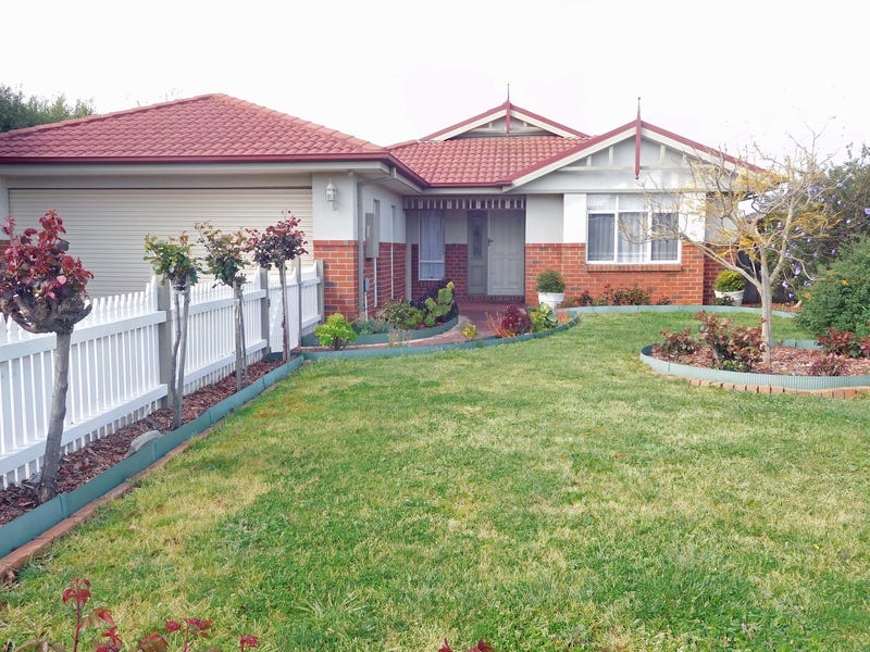 4 Wordsworth Drive, Berwick, VIC 3806