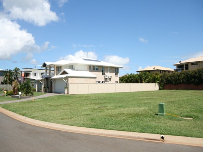 8 Court, Redland Bay, QLD 4165