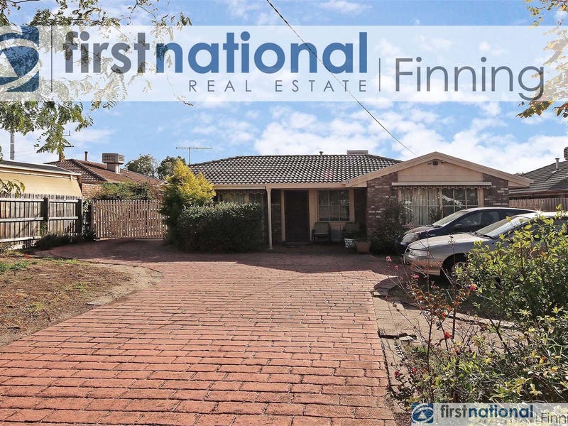 29 Cranbourne Place Cranbourne Vic 3977