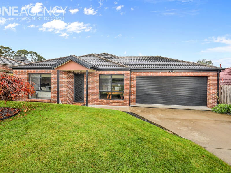 9 Hatfield Drive, Drouin, Vic 3818 - Property Details