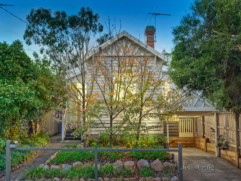 55 Warburton Road, Canterbury, VIC 3126