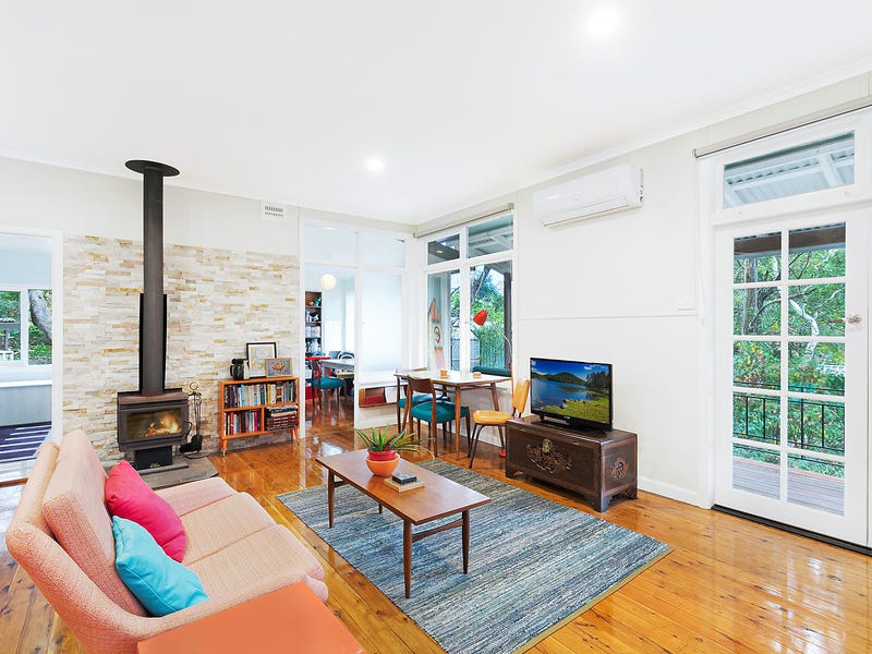 6 Waratah Road, Wentworth Falls, NSW 2782