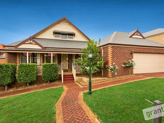 27 Mornington Grove, Berwick, VIC 3806