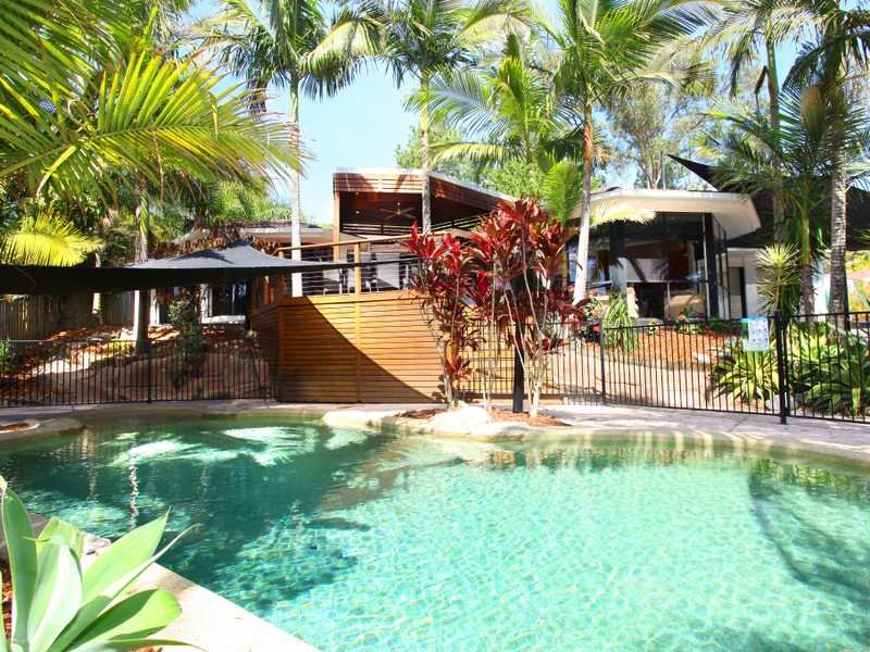 5 Nauru Place, Pacific Pines, Qld 4211