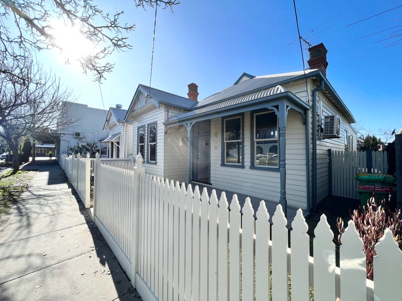 11 Gamon Street, Seddon, VIC 3011