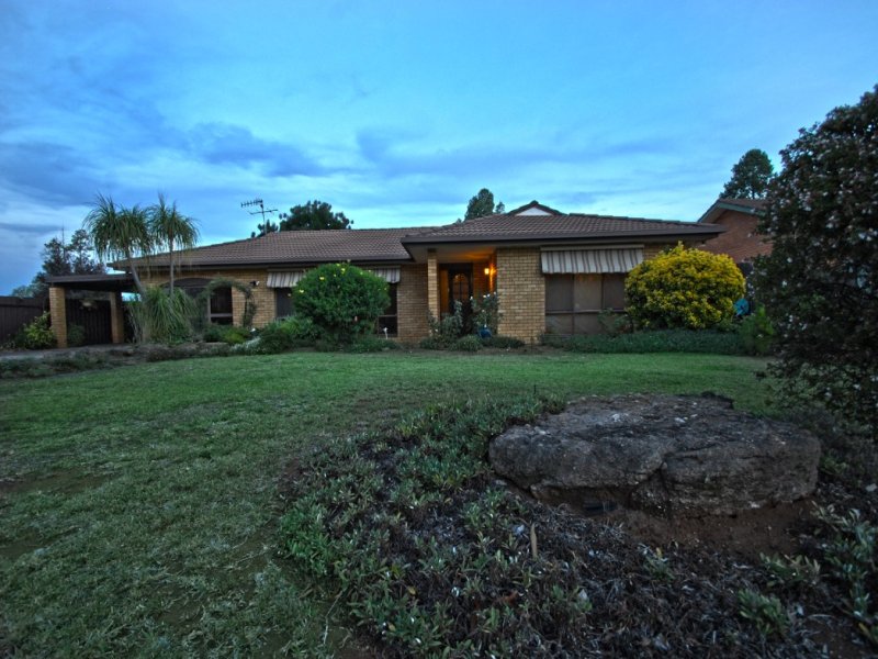 11 Burley Street, Griffith, NSW 2680