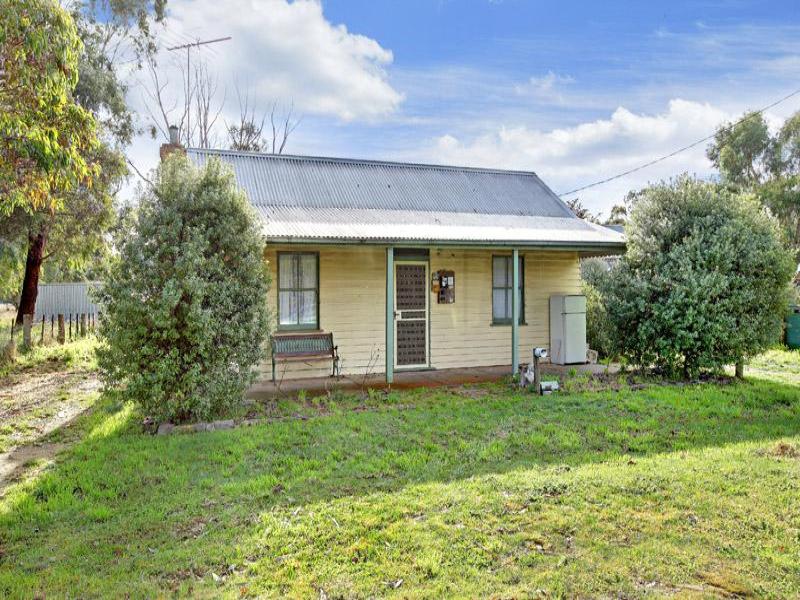 24 Noel Street, Lancefield, VIC 3435