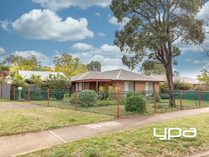 382 Elizabeth Drive, Sunbury, Vic 3429 Property Details