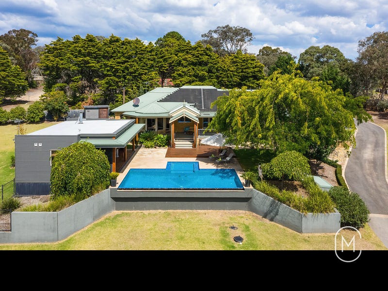 84 North Oatlands Road, Yarrambat, VIC 3091