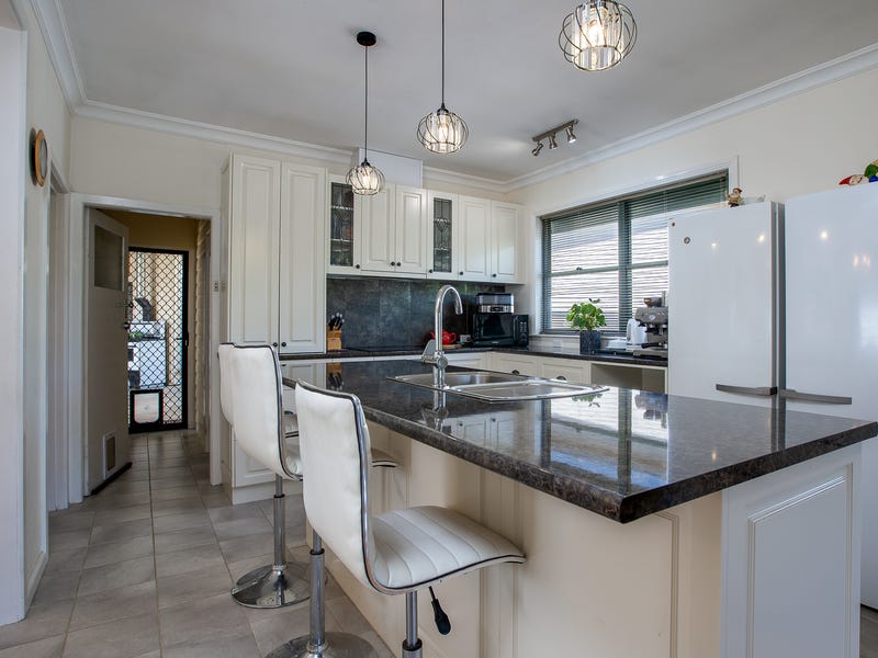 17 Jitema Street, Dartmouth, Vic 3701 House for Sale