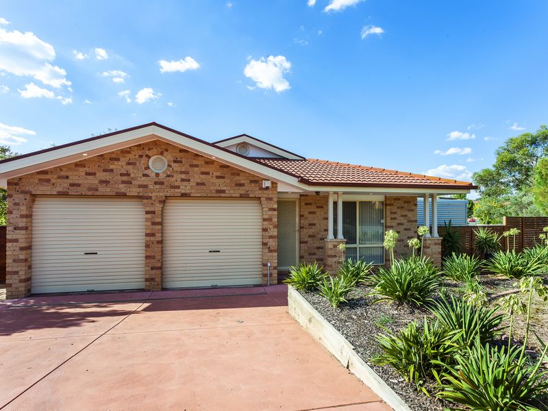 5 Godson Place, Dunlop, ACT 2615 Property Details